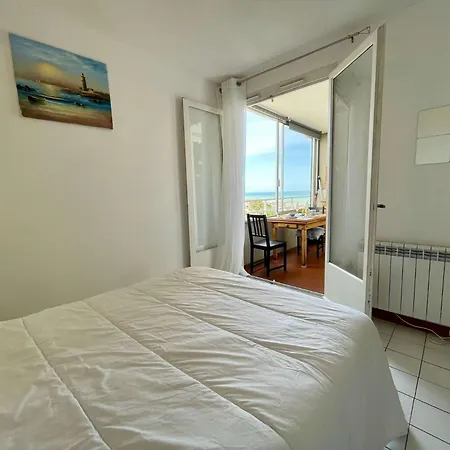 2 Pieces - 5 Couchages St Cyprien Sc005-025 *