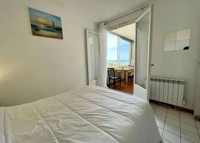 2 Pieces - 5 Couchages St Cyprien Sc005-025 *